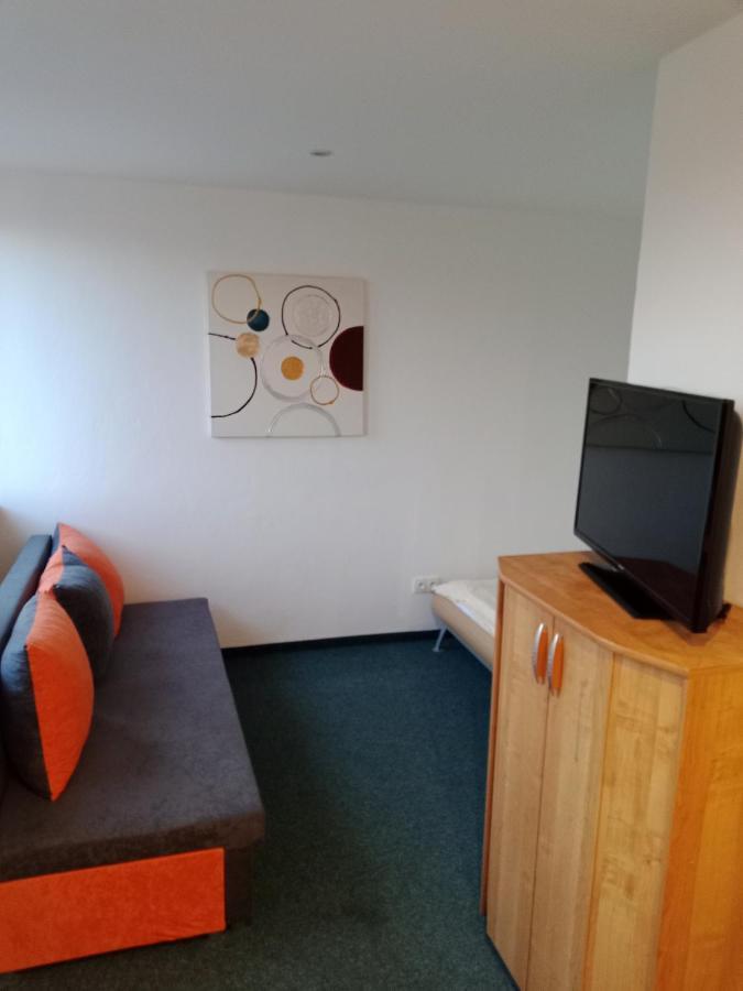 Apartman Obecni Hostinec Provodov (Hradec Kralove) Dış mekan fotoğraf